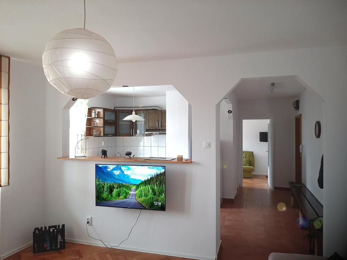 Hyggelig Apartment Oradea Ngoại thất bức ảnh